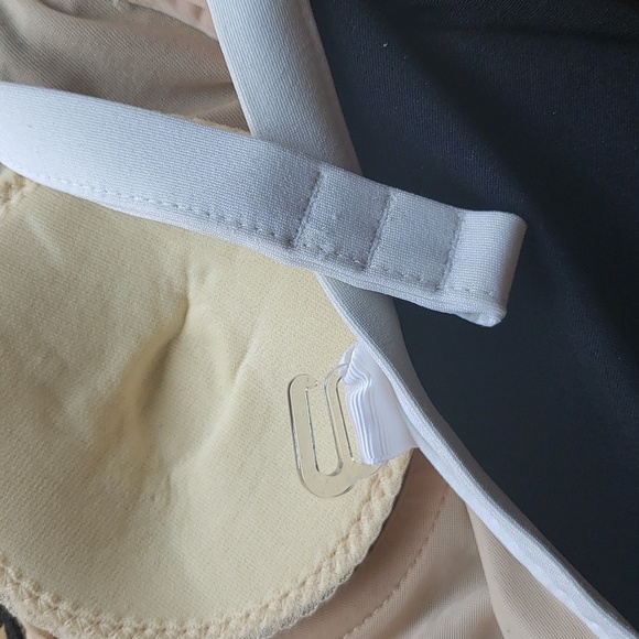 Shape detector by Carol Wior NWT swim suit - Picture 15 of 17